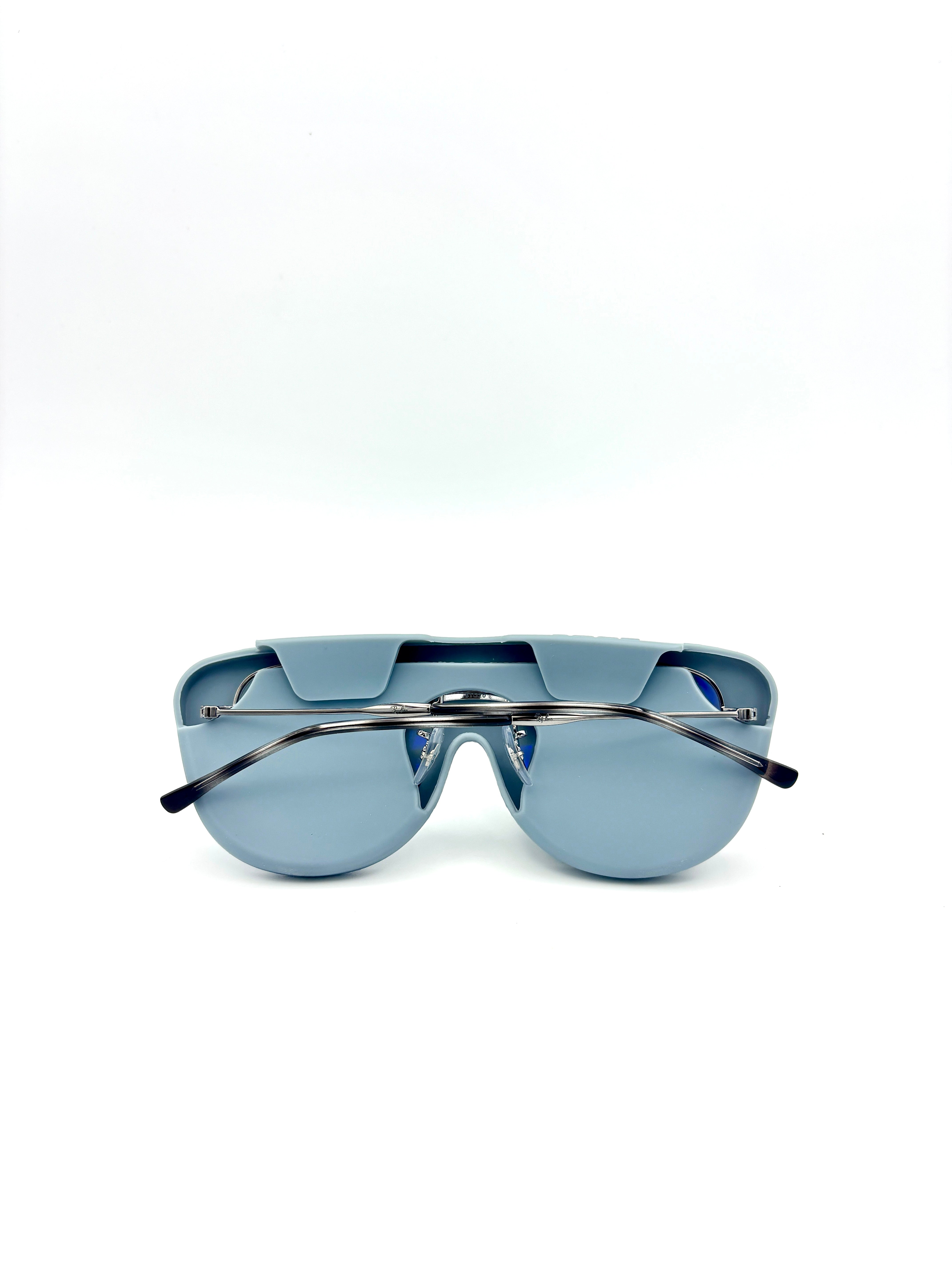 Top Etuis Lups Couleur Gris